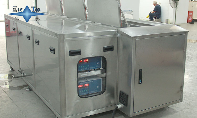 大型設(shè)備三天兩頭停機維修？潔泰大型超聲波清洗機，用非標(biāo)定制告別“老爺機”時代