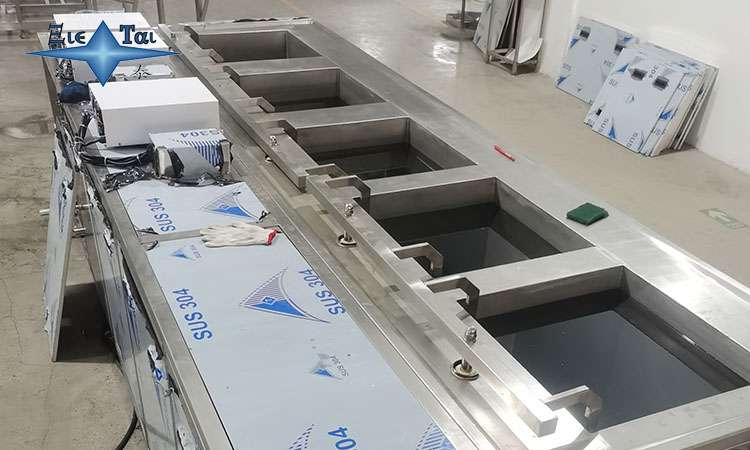 大型超聲波清洗機(jī)如何避免精密零部件清洗損傷？潔泰各行業(yè)無損清洗方案