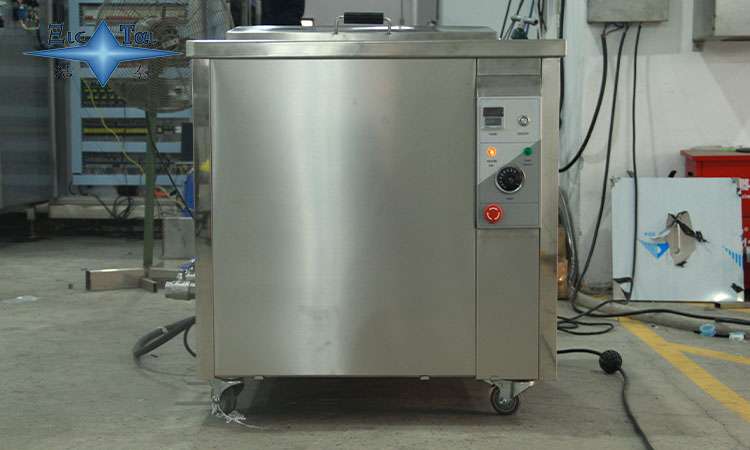 超聲波清洗機(jī)洗出發(fā)黑物質(zhì)？詳解四大成因與應(yīng)對(duì)方案